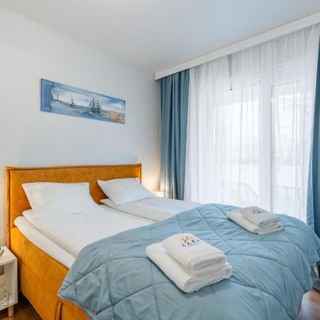 Laba Kolobrzeg Apartamenty Kollataja Z Parkingiem Ngoại thất bức ảnh