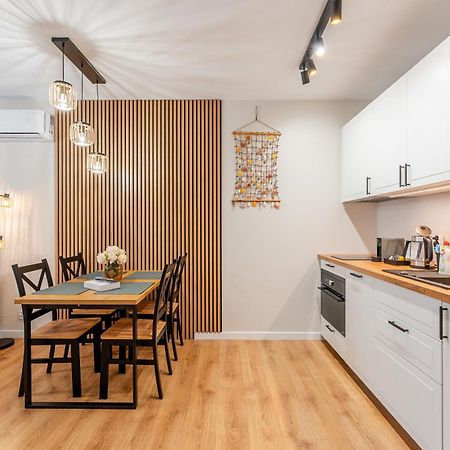 Laba Kolobrzeg Apartamenty Kollataja Z Parkingiem Ngoại thất bức ảnh