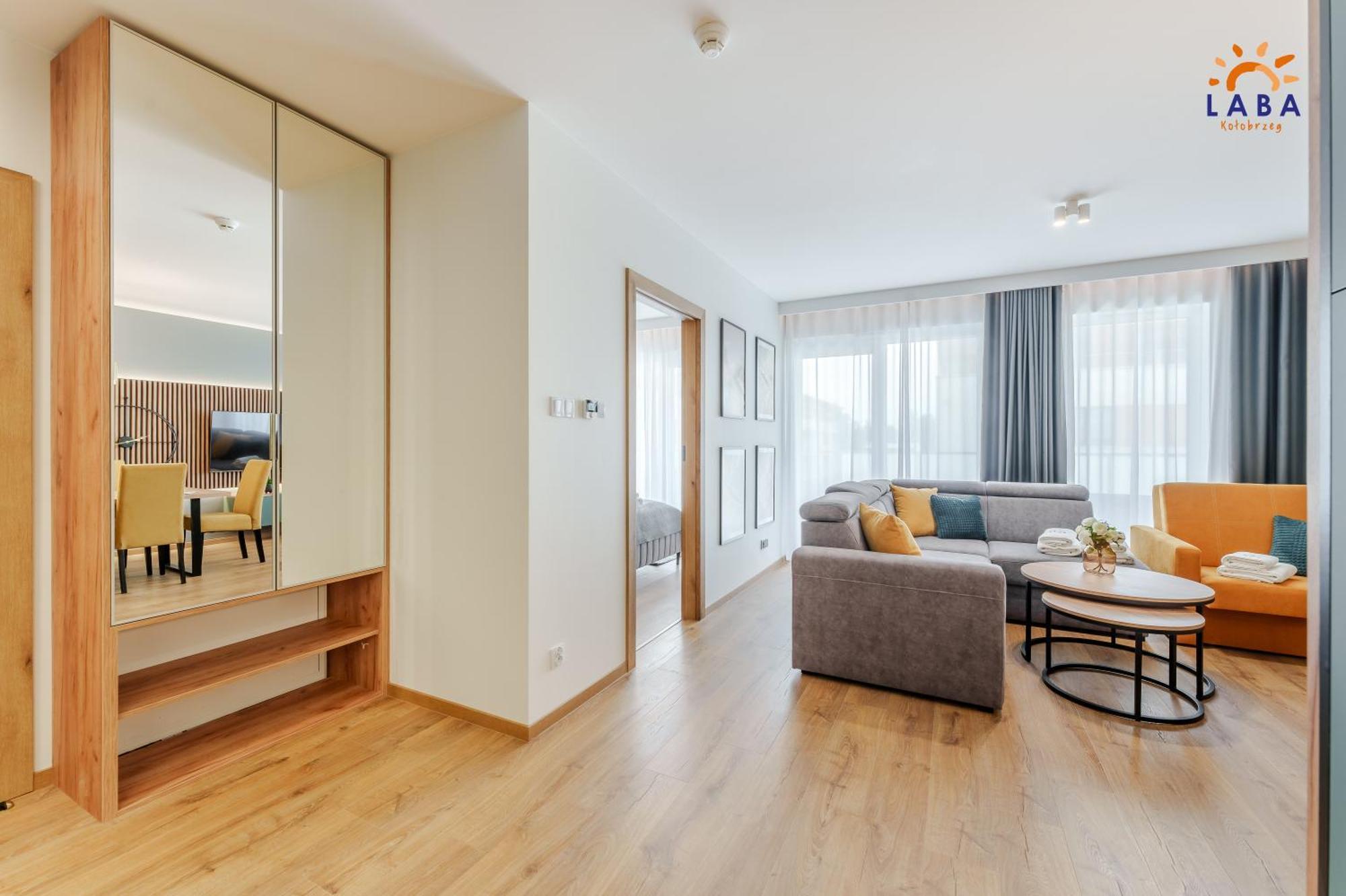 Laba Kolobrzeg Apartamenty Kollataja Z Parkingiem Ngoại thất bức ảnh