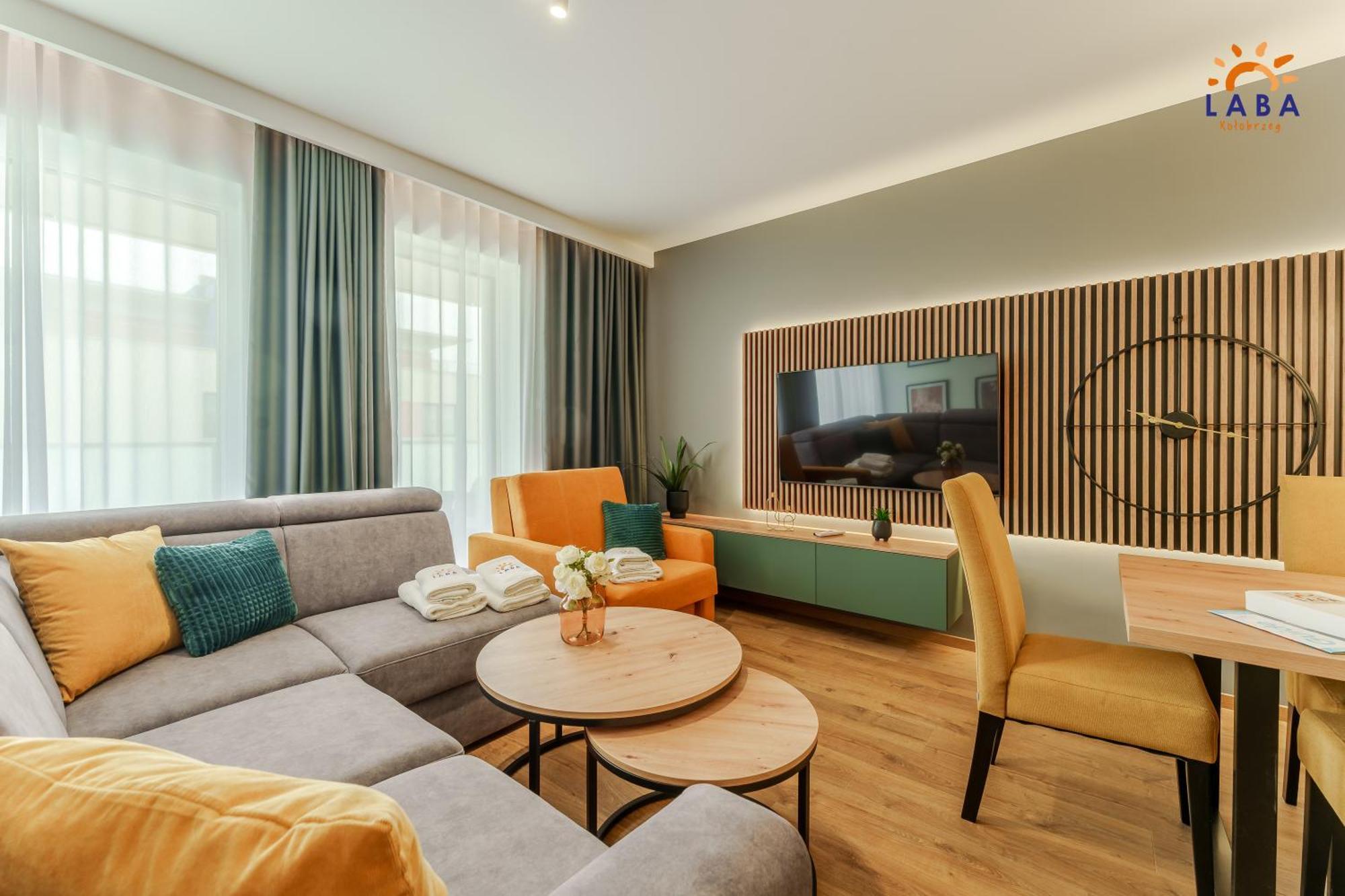 Laba Kolobrzeg Apartamenty Kollataja Z Parkingiem Ngoại thất bức ảnh