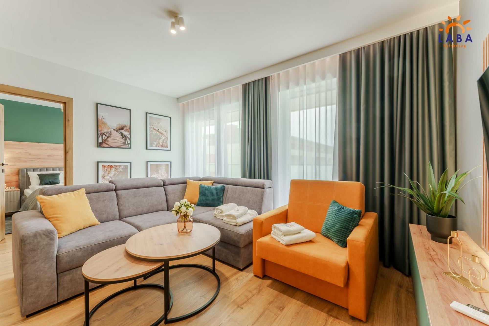 Laba Kolobrzeg Apartamenty Kollataja Z Parkingiem Ngoại thất bức ảnh
