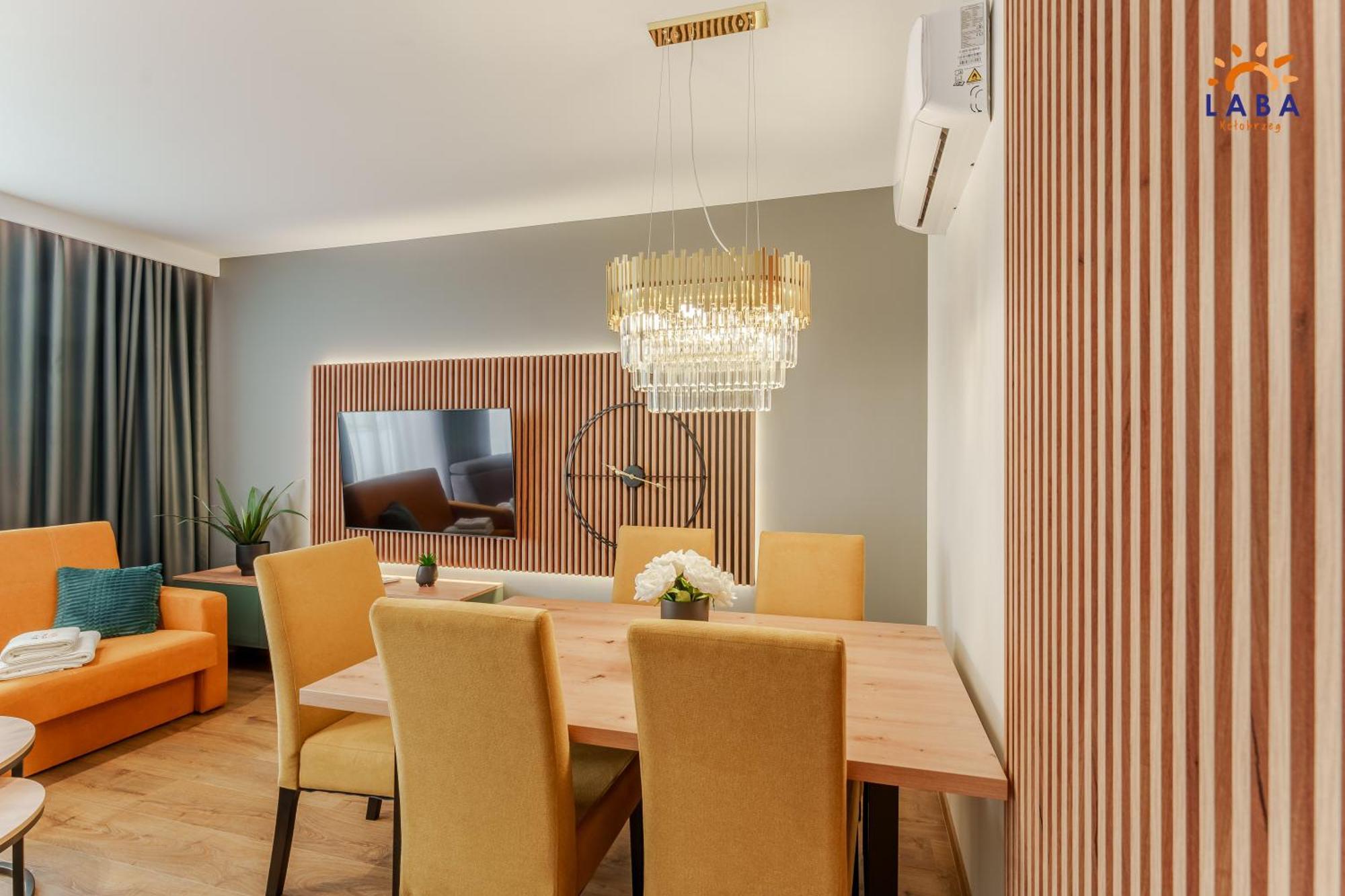 Laba Kolobrzeg Apartamenty Kollataja Z Parkingiem Ngoại thất bức ảnh
