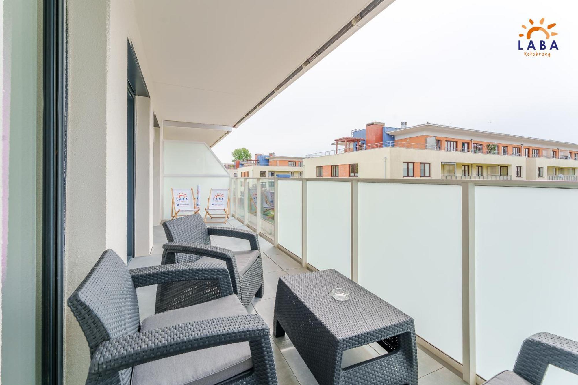 Laba Kolobrzeg Apartamenty Kollataja Z Parkingiem Ngoại thất bức ảnh