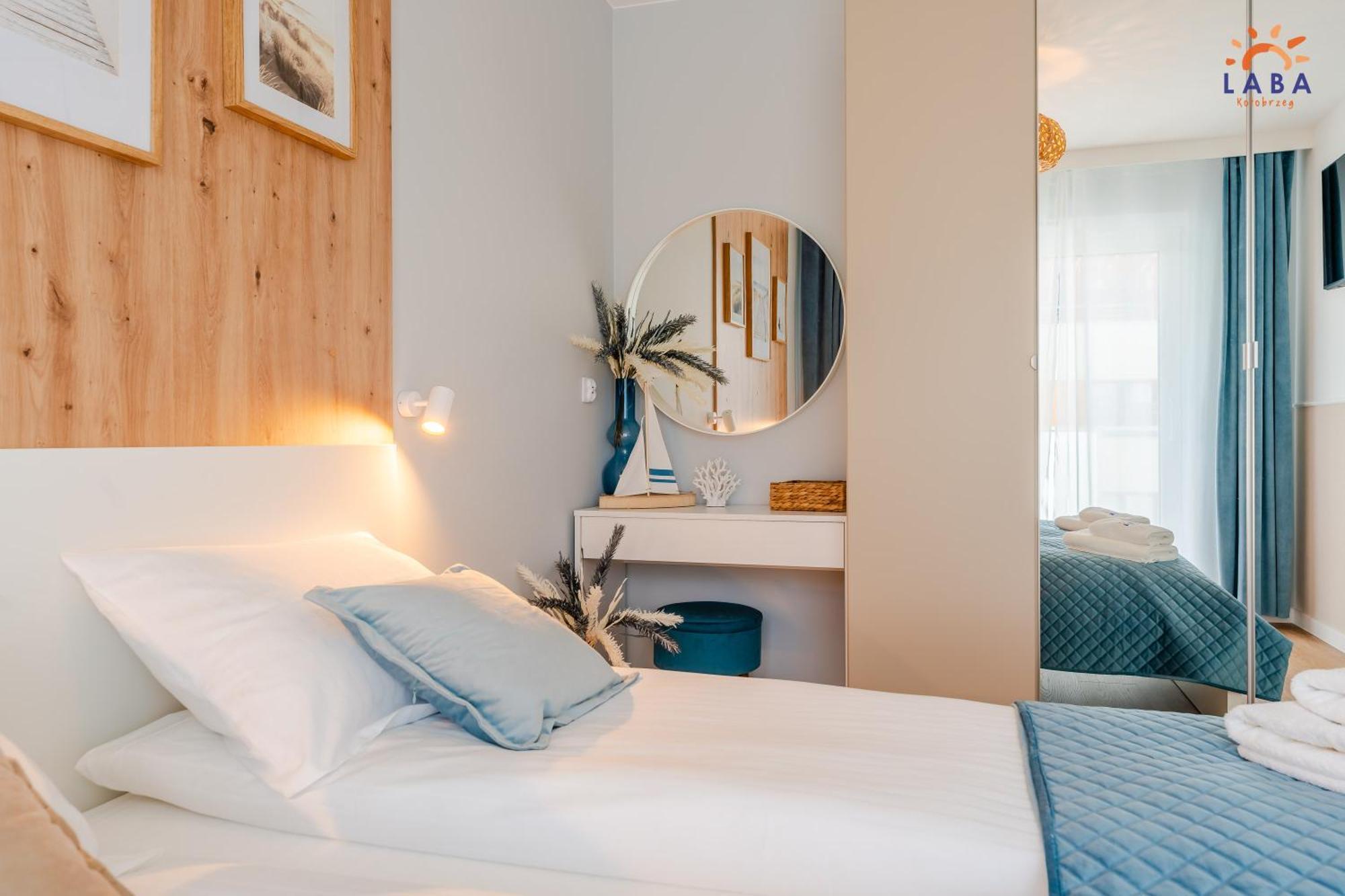 Laba Kolobrzeg Apartamenty Kollataja Z Parkingiem Ngoại thất bức ảnh