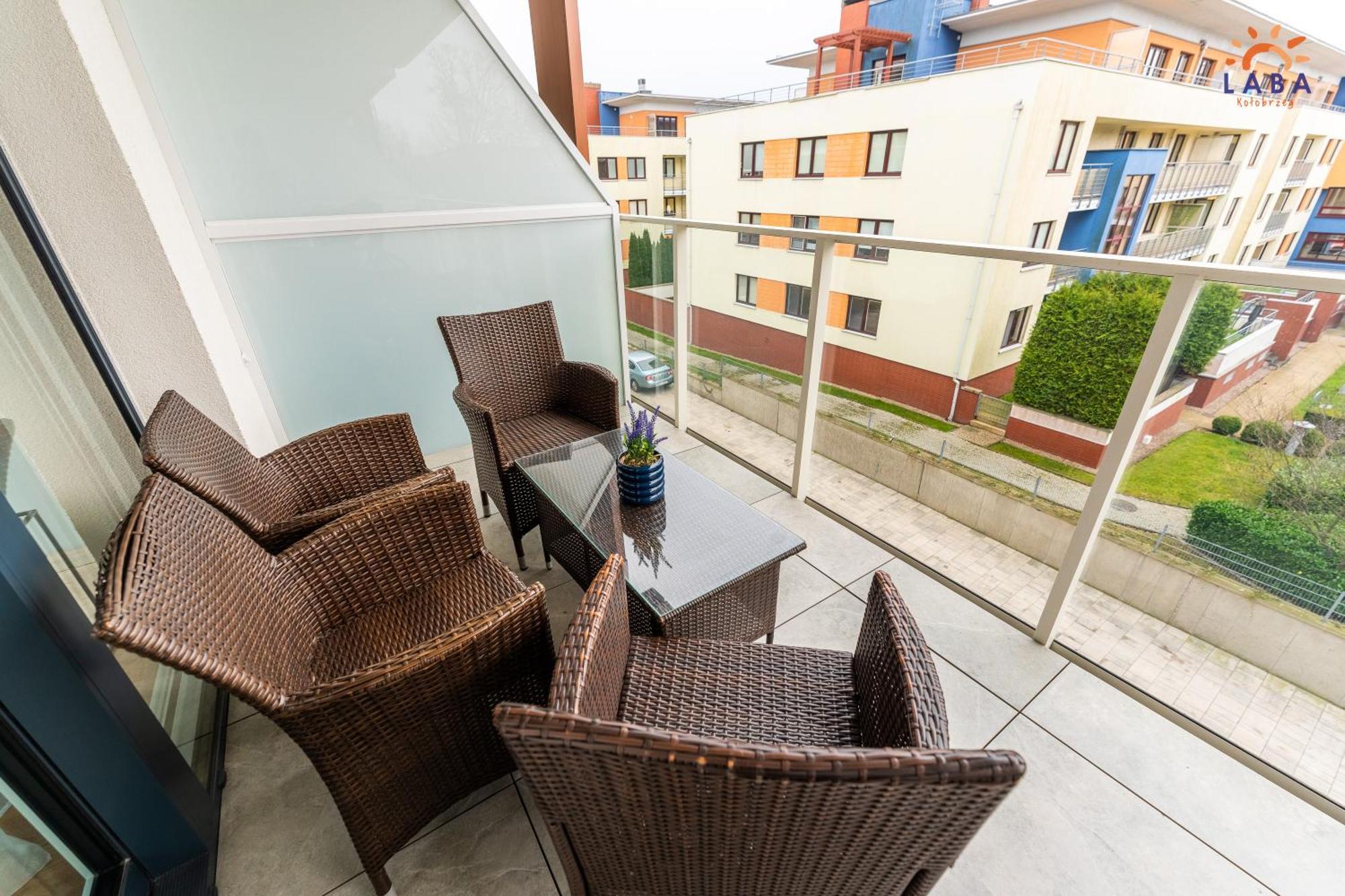Laba Kolobrzeg Apartamenty Kollataja Z Parkingiem Ngoại thất bức ảnh