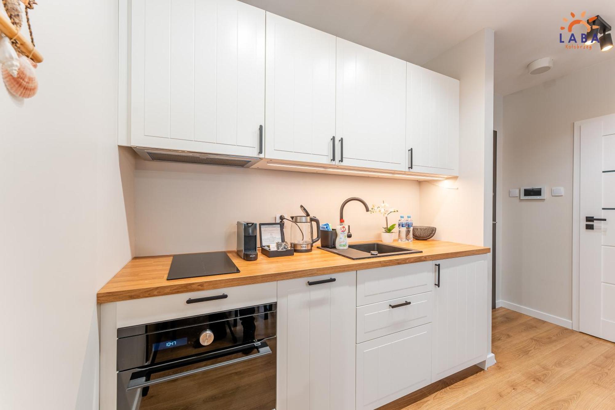 Laba Kolobrzeg Apartamenty Kollataja Z Parkingiem Ngoại thất bức ảnh