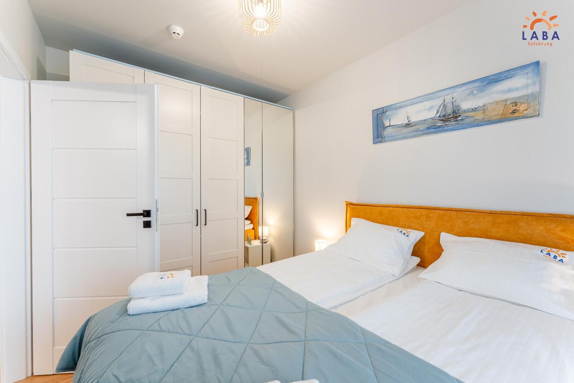 Laba Kolobrzeg Apartamenty Kollataja Z Parkingiem Ngoại thất bức ảnh