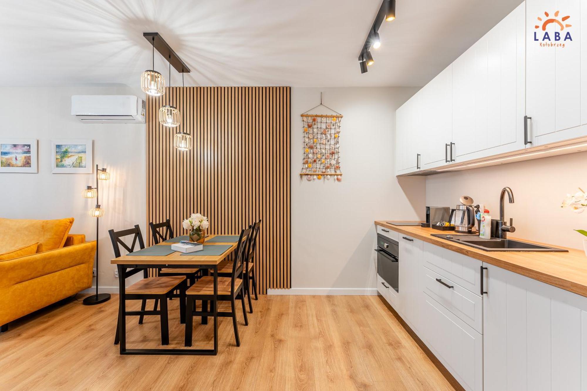 Laba Kolobrzeg Apartamenty Kollataja Z Parkingiem Ngoại thất bức ảnh